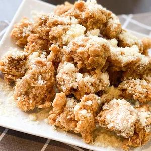 ハーフ粉雪チーズチキン Powder snow cheese chicken   ()