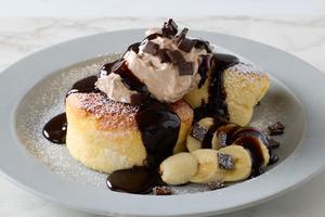 【ブリュレ】プレミアムチョコのバナナホイップスフレパンケーキ(2個付き)Chocolate Banana Whips Brulee Souffle