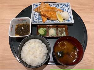 銀鮭ハラス定食