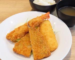 ミックスフライ弁当<エビ/イカ/アジフライ>