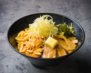 極みガリバタまぜそば (大盛り:2玉460g)