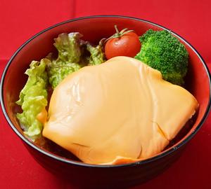 チーズハンバーグステーキ丼