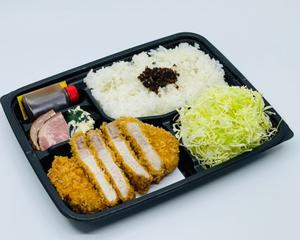 さつまいも三元豚リブロースかつ弁当〈180g〉