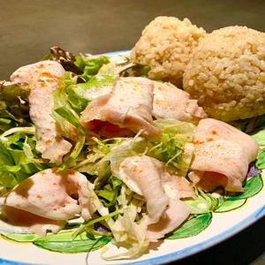 麹マリネ低温調理サラダチキンと出汁めしおむすびセット