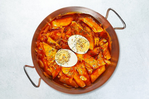 トッポキ/Tteokbokki: Spicy Korean Rice Cakes