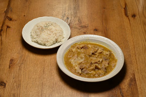 玉ねぎ1個分が摂れる すりおろし野菜のポークカレー
