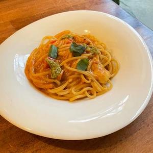 とろーりモッツァレラチーズのトマトパスタ