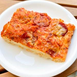 フォカッチャピザ<ホットペパロニ>