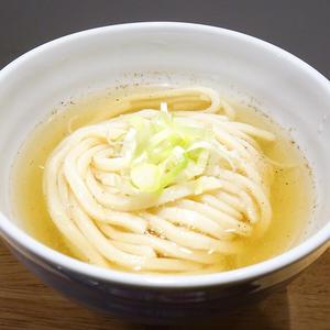 塩だし素うどん(薬味ねぎ)