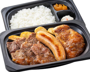 やわらかカットステーキ約120g＆ジャンボフランク＆炭焼き風チキングリル弁当
