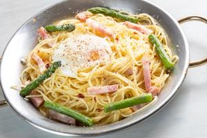 ココイロカフェ めくるめく温玉ペペカルボ【ホワイトソース】