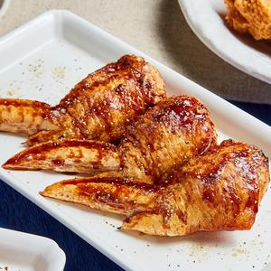 とり鉄 元祖！手羽つく  黒3本 [The Original！] Chicken Wings Wrapped in Chicken Meatloaf (3 Pieces with Black Sauce)
