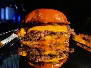 【Classic Double Cheese Burger】クラシックダブルチーズバーガー