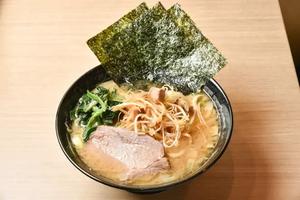 【ピリ辛】ネギラーメン