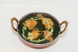 サグチキンカレー/ Saag Chicken Curry