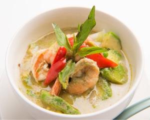 えびアボカドのグリーンカレーshrimps and avocado green curry
