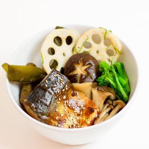 鯖の赤味噌煮と、季節野菜の栄養バランス満点出汁茶漬け