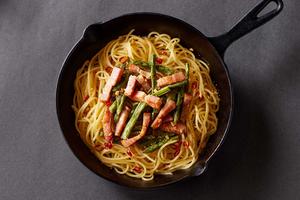 アスパラとベーコンのペペロンチーノ Asparagus ＆ Bacon Peperoncino