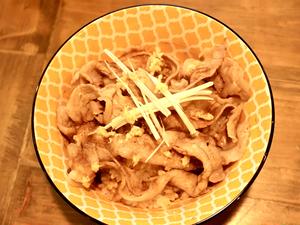 生姜たっぷり豚バラ丼