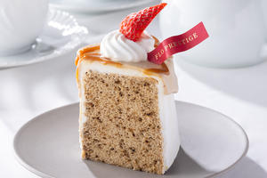 ミルクティークリームの紅茶シフォンケーキ(カット)
