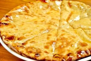 ハニーチーズナンに骨なしチキンとお好みのカレーセット(Honey Cheese Nan set)