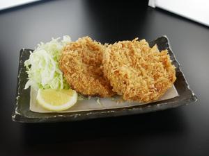 回転寿司やまと なめろうメンチ