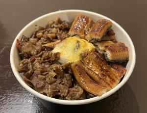 和牛スジ煮込み＆純国産蒲焼の究極うな牛丼