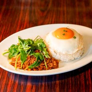【中】本場タイ人シェフ自慢のガパオライス パクチー入り (ご飯250g)