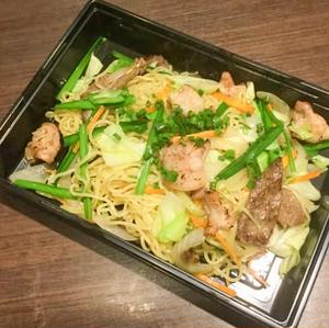 塩カルビ焼きそば