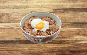温玉豚カルビ丼 Pork Ribs ＆ Soft-Boiled Egg Rice Bowl