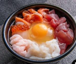 丼丸 海鮮 卵かけ丼