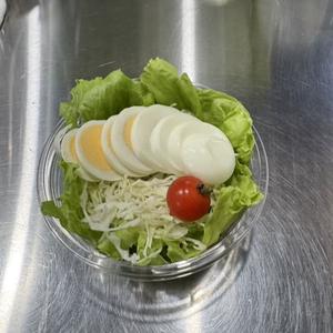 ゆで卵スライスサラダ