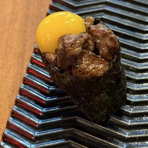 ユッケ寿司