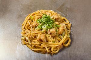 ホルモン焼きうどん