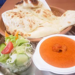 バターチキンカレー セット(ナン 、サラダ付 )