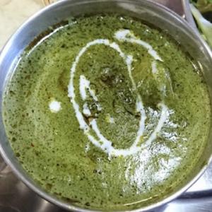 ほうれん草チキンカレー SAG CHICKEN CURRY
