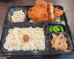 ロースカツ弁当