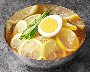 名物:盛岡式自家製檸檬冷麺(キムチなし)
