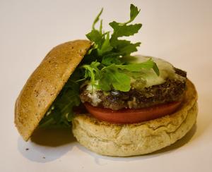 クワトロチーズバーガーセット Quattro Cheese Burger Set