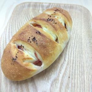ベーコンとチーズのお食事パン