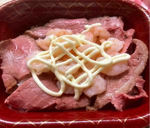 丼丸 ローストビーフエビマヨ丼