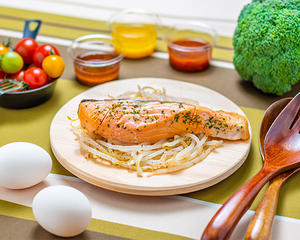 【150㌘ 334 タンパク質24.1㌘】サーモンステーキ Salmon Steak【150g/334cal/Protein24.1g】