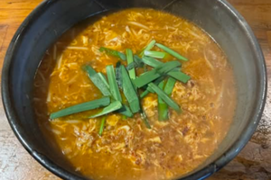 ガツンと 辛ニンニクラーメン