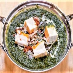 ほうれん草とチーズのカレー SAG PANEER CURRY