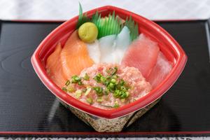 どんまる丼