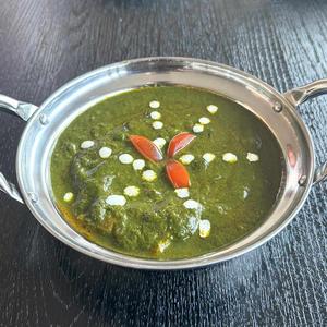 チキンほうれん草カレー Chicken Spinach Curry