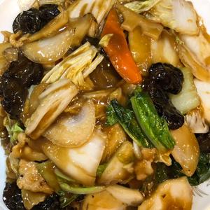 五目炒面〈五目焼きそば〉