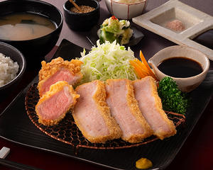 【ありそうでなかった】豚トロかつ＆フィレブリアン (1枚) 弁当