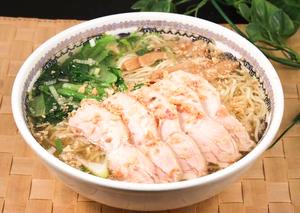 蒸し鶏入り塩ラーメン