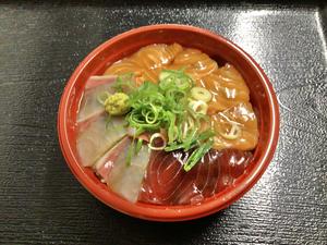 特製タレの海鮮丼